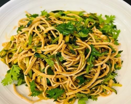 香菜拌豆腐皮