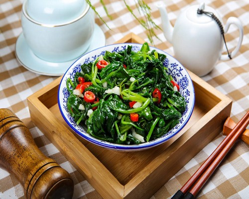 凉拌菠菜